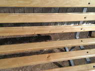 деревянная скамейка