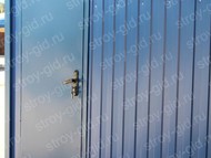 металлическая дверь в бытовке